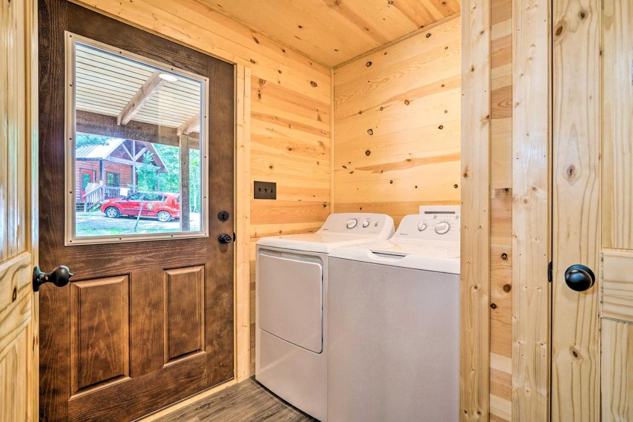 Stylish Cabin By Beavers Bend Hot Tub And Fire Pit Broken Bow Luaran gambar