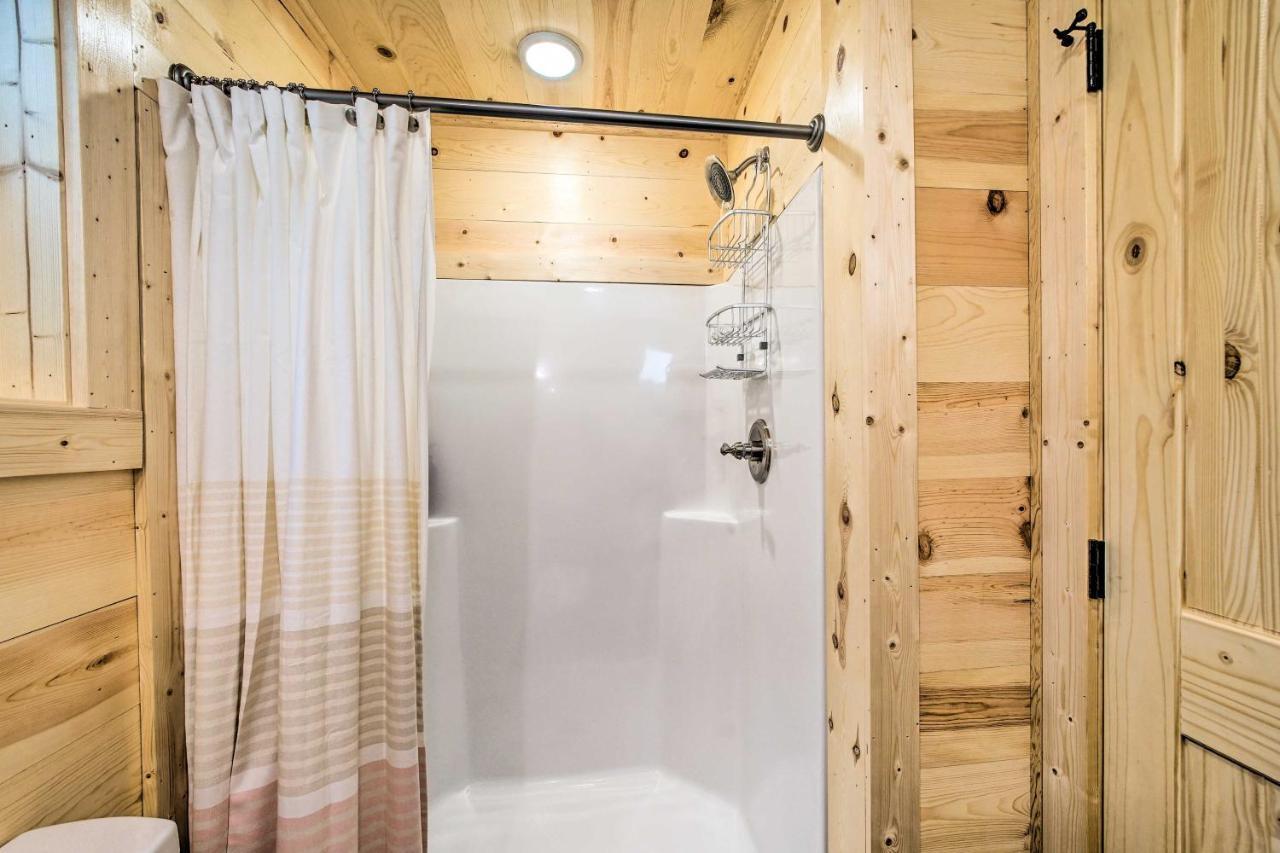 Stylish Cabin By Beavers Bend Hot Tub And Fire Pit Broken Bow Luaran gambar