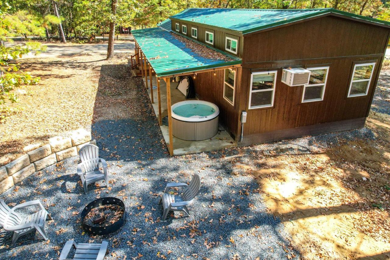 Stylish Cabin By Beavers Bend Hot Tub And Fire Pit Broken Bow Luaran gambar