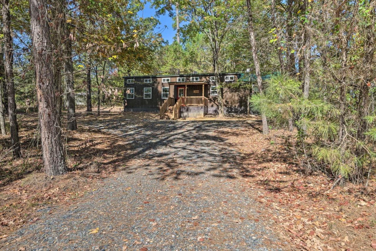 Stylish Cabin By Beavers Bend Hot Tub And Fire Pit Broken Bow Luaran gambar
